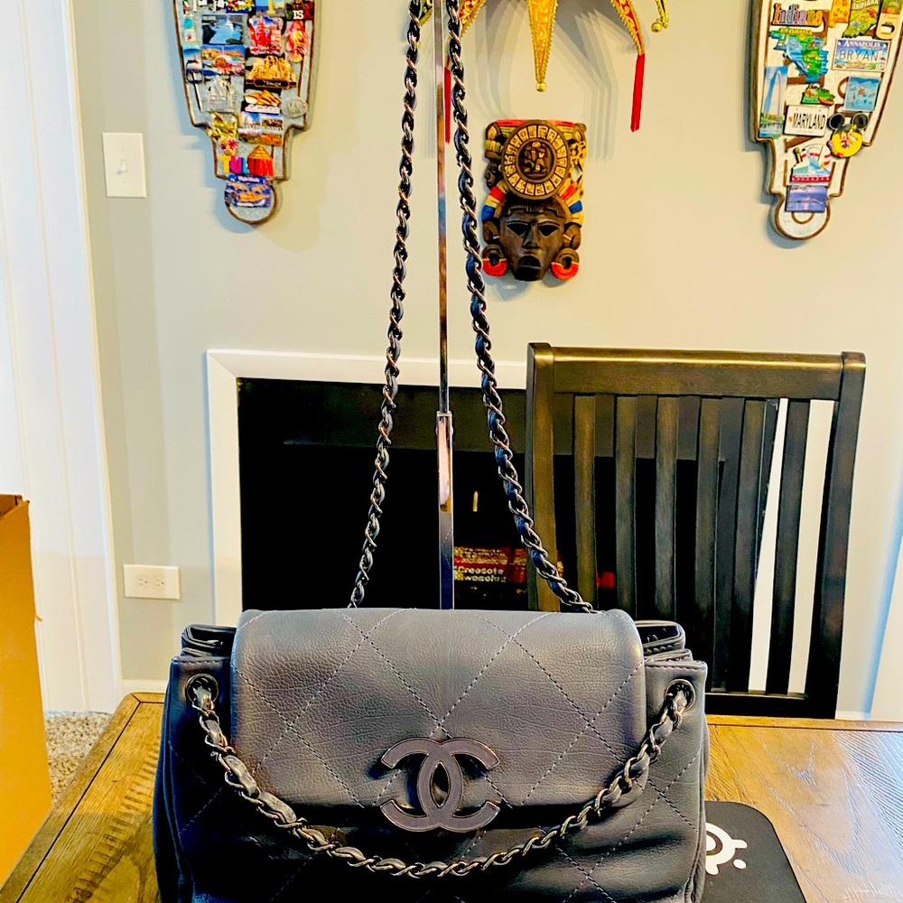 A beautiful Chanel. No flaws to mention.